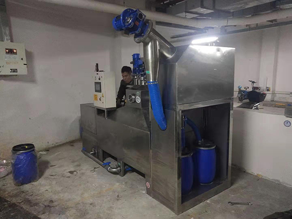 油水分離器