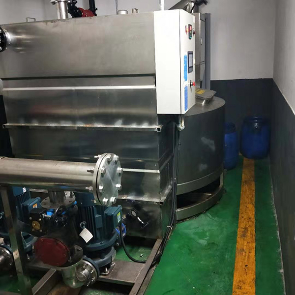 油水分離器